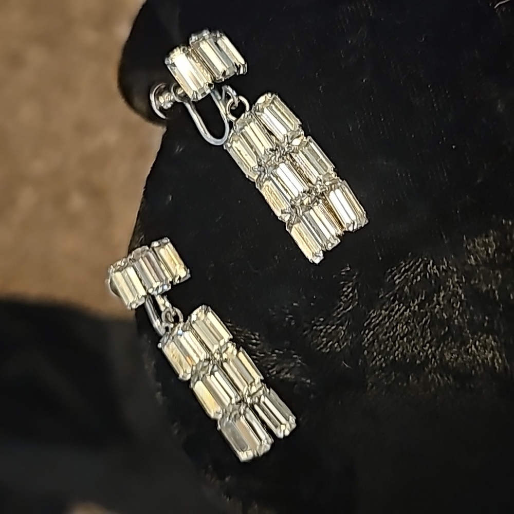 Ladies Baggett Earrings